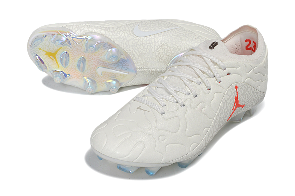 Chuteira Nike Tiempo x Jordan Branca Campo