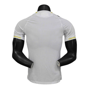 Camisa Real Madrid I 25/26 - Jogador Adidas Masculina - Branca com detalhes em amarelo