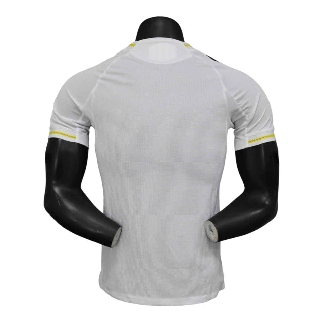 Camisa Real Madrid I 25/26 - Jogador Adidas Masculina - Branca com detalhes em amarelo