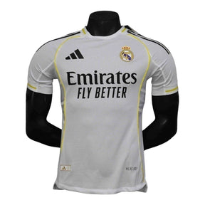 Camisa Real Madrid I 25/26 - Jogador Adidas Masculina - Branca com detalhes em amarelo