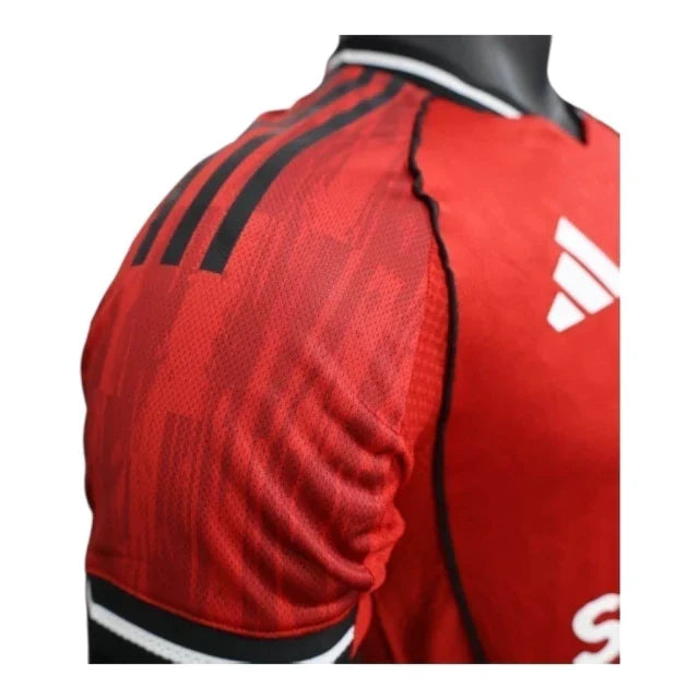 Camisa Manchester United I 25/26 - Jogador Adidas Masculina - Vermelha com detalhes em preto