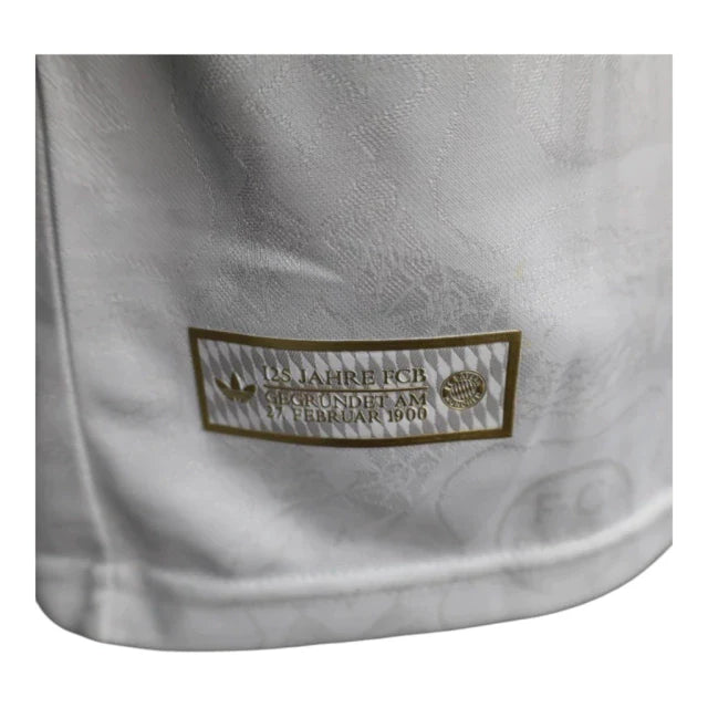 Camisa Bayern de Munique Edição especial Aniversário de 125 anos 25/26 - Jogador Adidas Masculina - Branca com detalhes em dourado